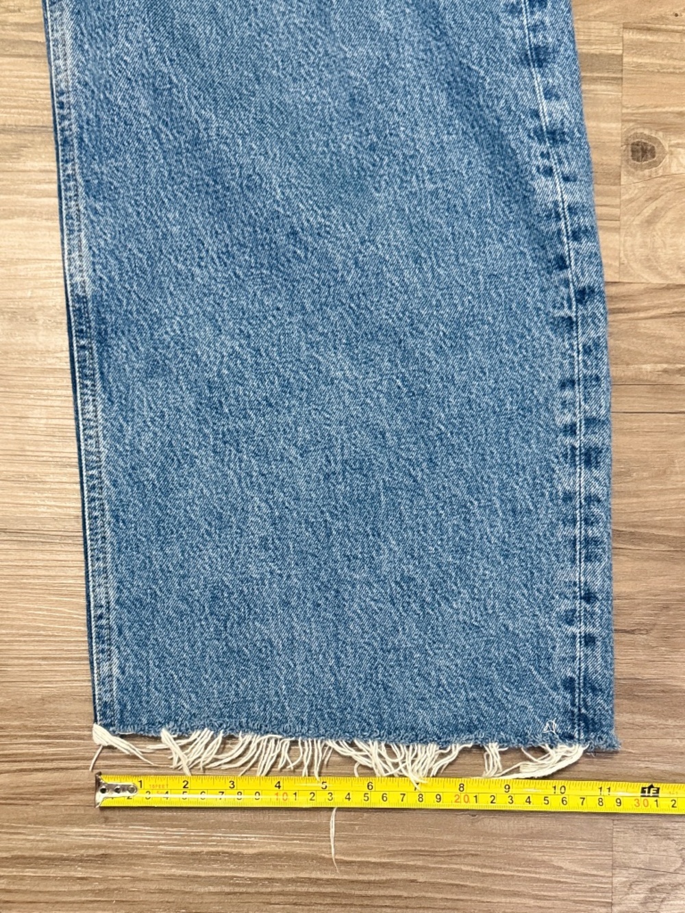AGOLDE Low Curve Jean 31x28 Relaxed Wide Leg Raw Hem Designer Denim ♡ $258! - Picture 7 of 9